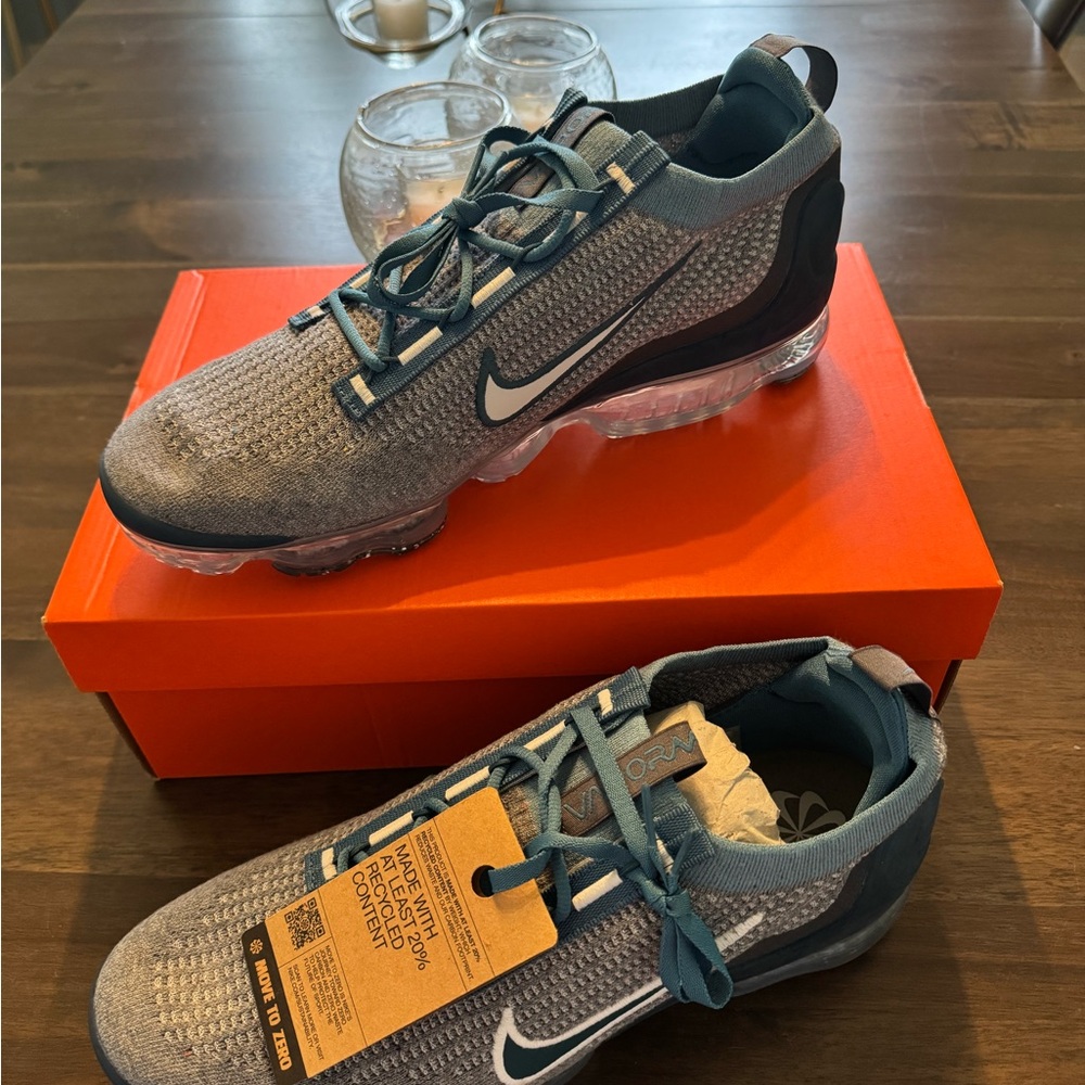 NWT 2021 VaporMax Flyknit Teal and Gray Running Shoes - Picture 3 of 8